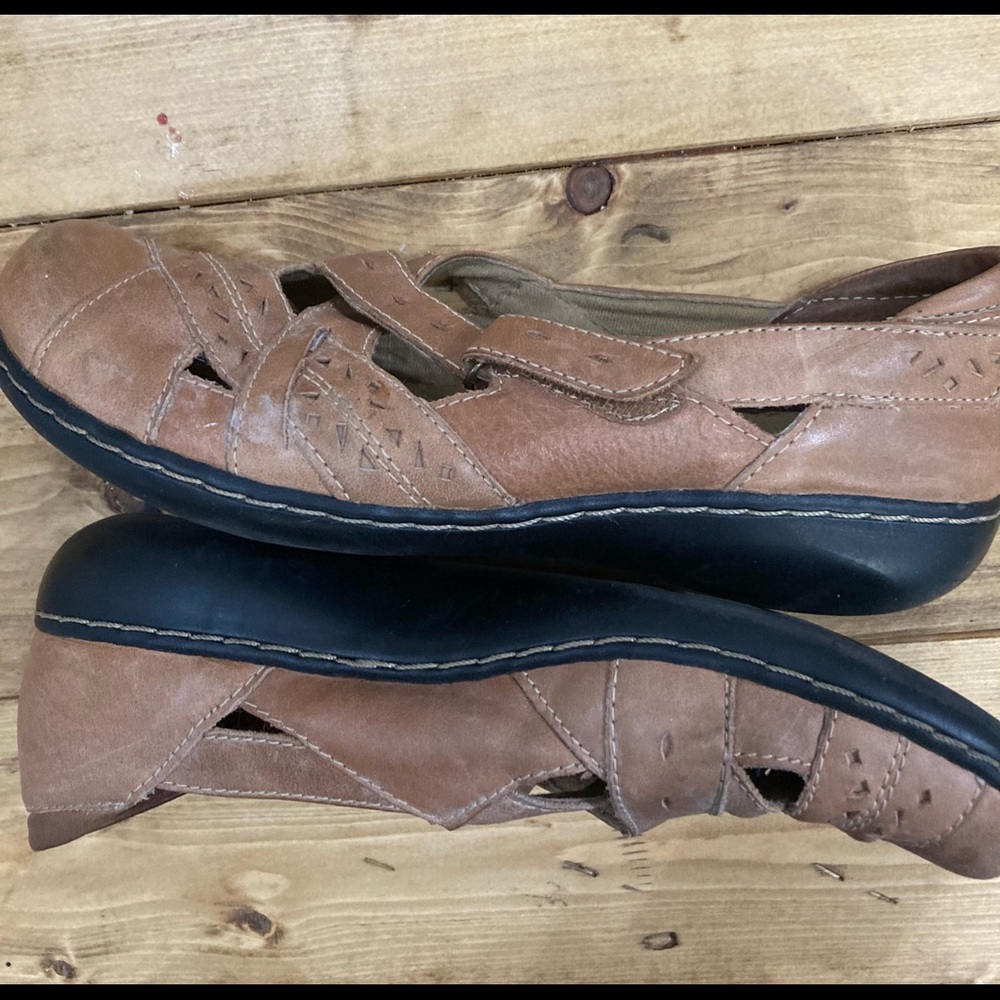 Clarks Leather upper shoes - Picture 3 of 6